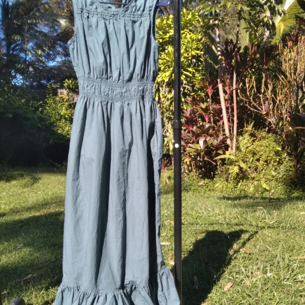 A NEW DAY Long Flowy Green Dress Ruffled Bottom